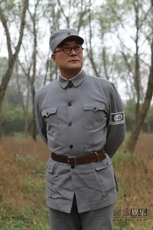 战地狮吼收视喜人王建新饰最亲和政委