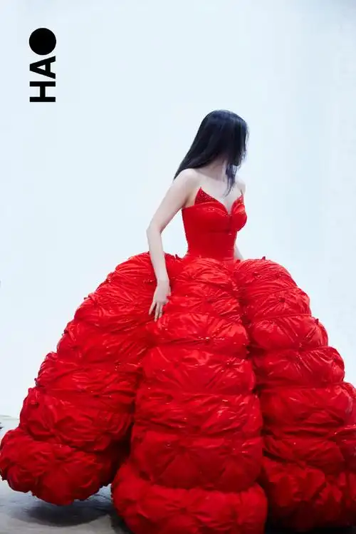 【@张靓颖「光」巡回演唱会-试装】  「情绪这个东西是有感染力的