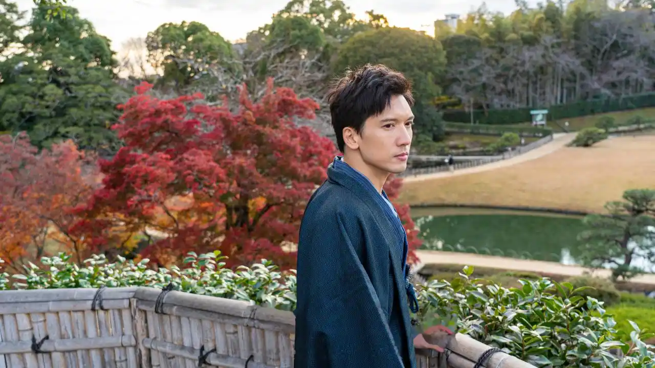 关智斌拍摄花絮图来啦～为拍摄写真走访多地取景,探寻当地美食,体验