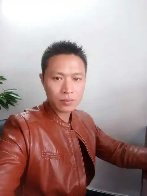 40岁离异男征婚照片(id:1040747)_江苏泰州征婚交友_我主良缘网