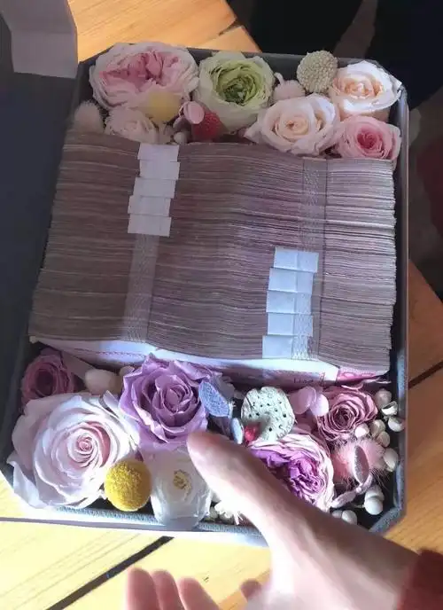 活动丨收到钢铁直男的这些情人节礼物,不如来看看我送出了些啥!