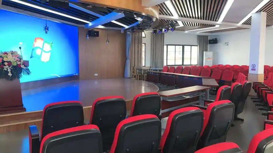 这里是孩子们的梦想舞台