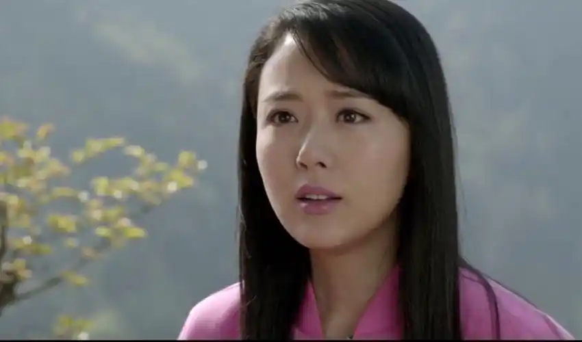 颜丹晨的这种形象是多么柔情,喜欢吗?