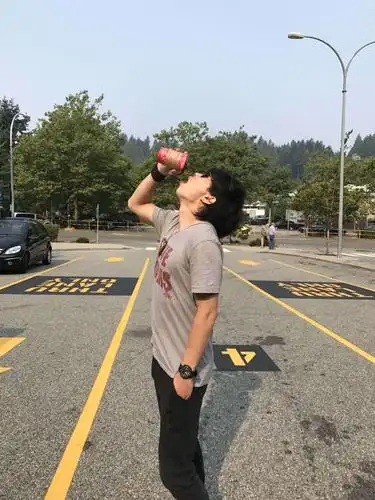 赵雷2018首支单曲十九岁全球发布回忆杀再掀怀旧风