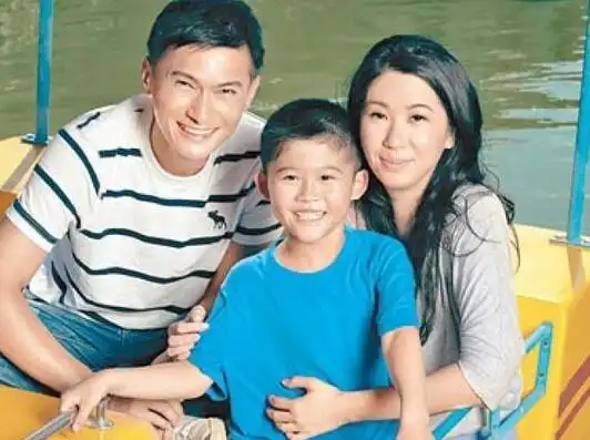 陈锦鸿一家三口