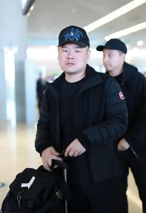 名与利,救不了岳云鹏