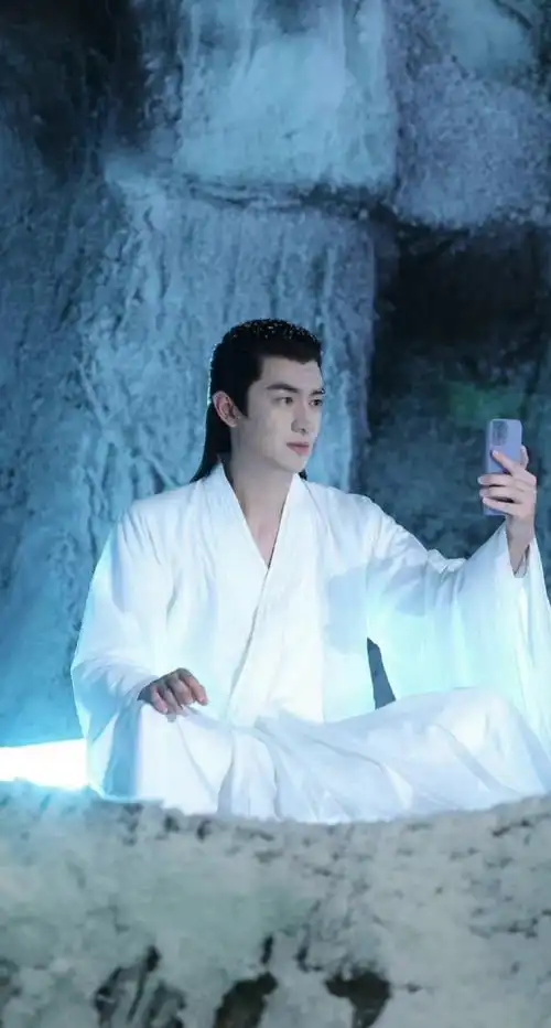 林更新与凤行白衣照#林更新新剧《与凤行》白衣古装照9615白衣