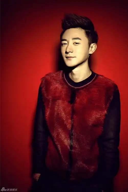 组图:张倬闻全新写真曝光 深邃诠释型男魅力_高清图集_新浪网