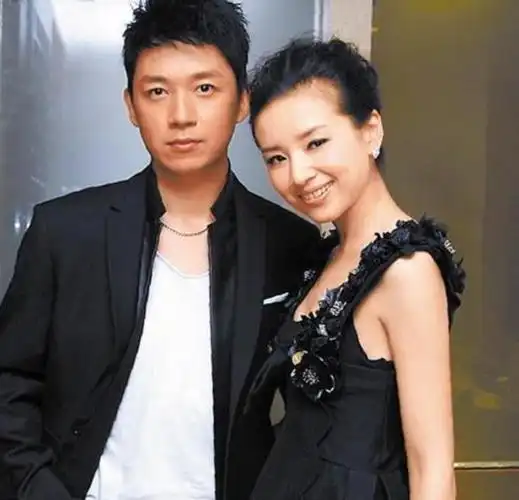 潘粤明董洁和揭内幕曝光,男方主动找人和解,不是旧情复燃|分手|军训