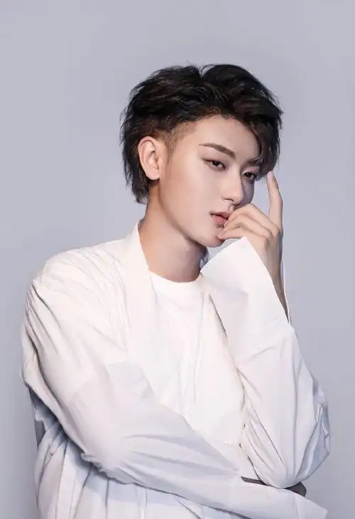 黄子韬相关图片