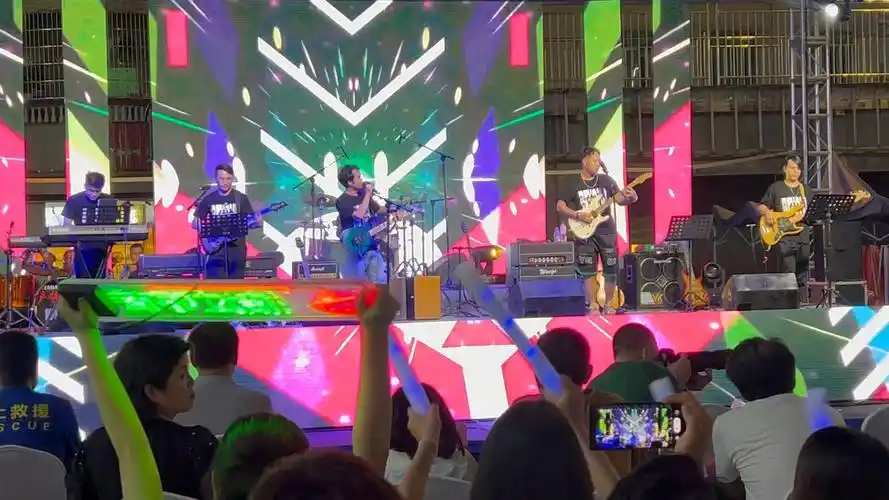 7.22惠州园洲第九届beyond音乐会现场《海阔天空》