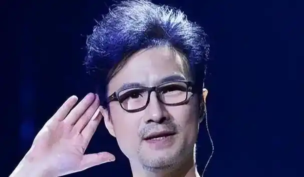 大众如今对于他的"汪峰定律"比较感兴趣,除此之外就是汪峰的个人婚史