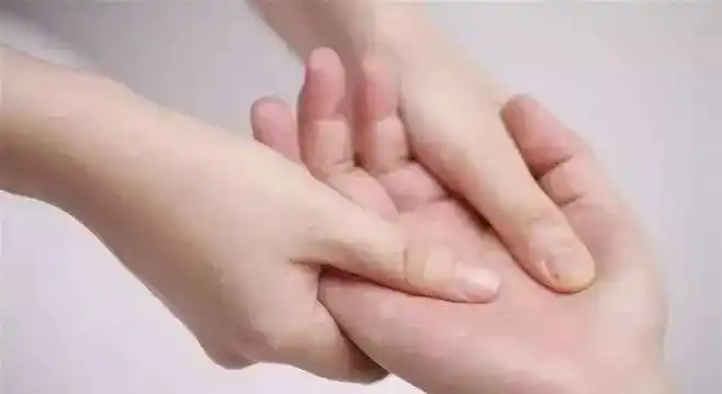 手掌按摩法,按手掌,治百病!_穴位