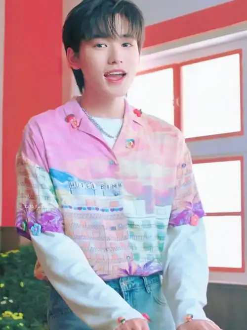 宋亚轩眼神真的好撩