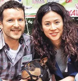 宣萱公开恋情 首次与外籍兽医男友同台亮相(图)