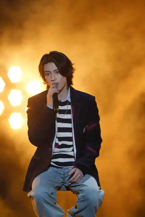 小鬼追光者舞台少年音##王琳凯阿联酋歌手同唱追光故事