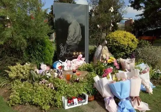 中国当代名人墓地盘点张国荣离世16年仍未落葬