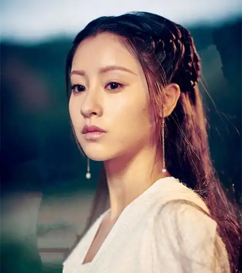 让人期待起来~下面再来看另一波配角定妆照↓陆无双&郭破虏耶律燕&