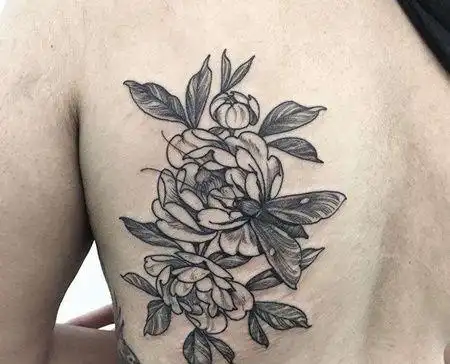 线条后背牡丹纹身图案tag标签:牡丹花线条线条大腿牡丹纹身图案tag