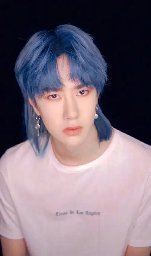 王一博挑染绿发##王一博这就是街舞3