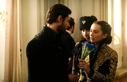 回应: 来发一些充满爱意的眼神吧