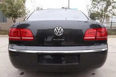 广东偶遇15万"大众辉腾",车尾也有"字母",网友:来搞笑的?