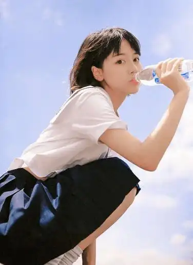 以为穿jk够美了,当穿上汉服后:太上头_成果_深蓝色_几位