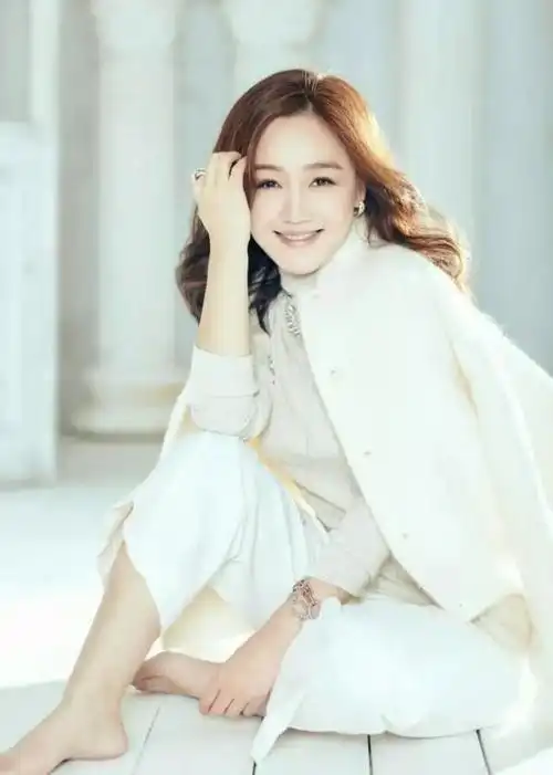 好的爱情需要等待~|胡歌|结婚|薛佳凝_新浪新闻