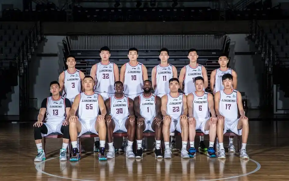 辽篮全家福仅13球员,郭士强大名单只需淘汰1人,谁是那个倒霉蛋