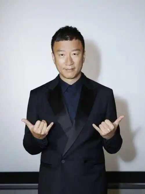 老戏骨孙红雷51岁彻底跌神坛引争议?综艺咖们该醒醒了_角色_影响_剧中