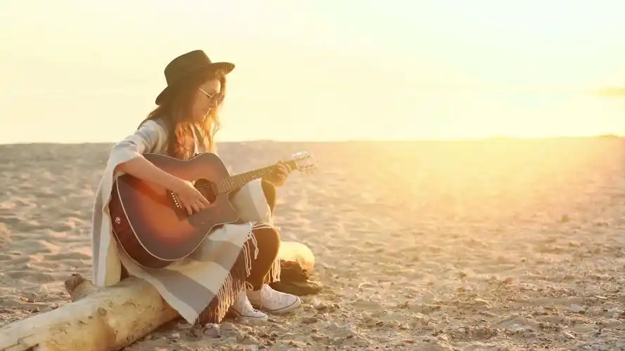 落日下弹吉他的女孩_哔哩哔哩 (゜-゜)つロ 干杯~-bilibili