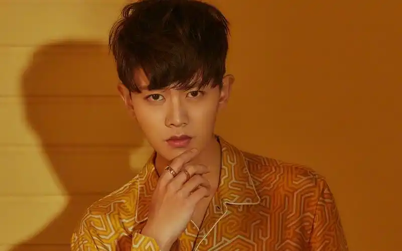 任嘉伦最新杂志帅气写真图片,高清图片-壁纸族