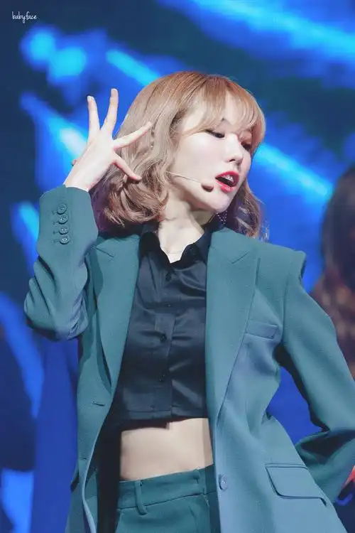 宇宙少女luda李露朵