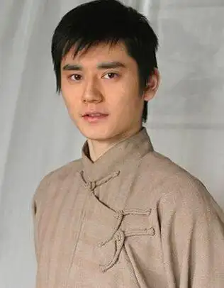 当年央视的帅哥刘星宇居然胖成这样了?-步行街主干道-虎扑社区