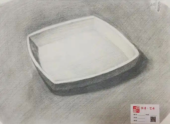 静物素描《白瓷盘》