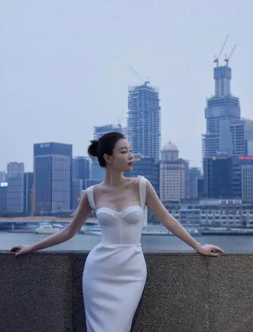 look倪妮侧颜yyds