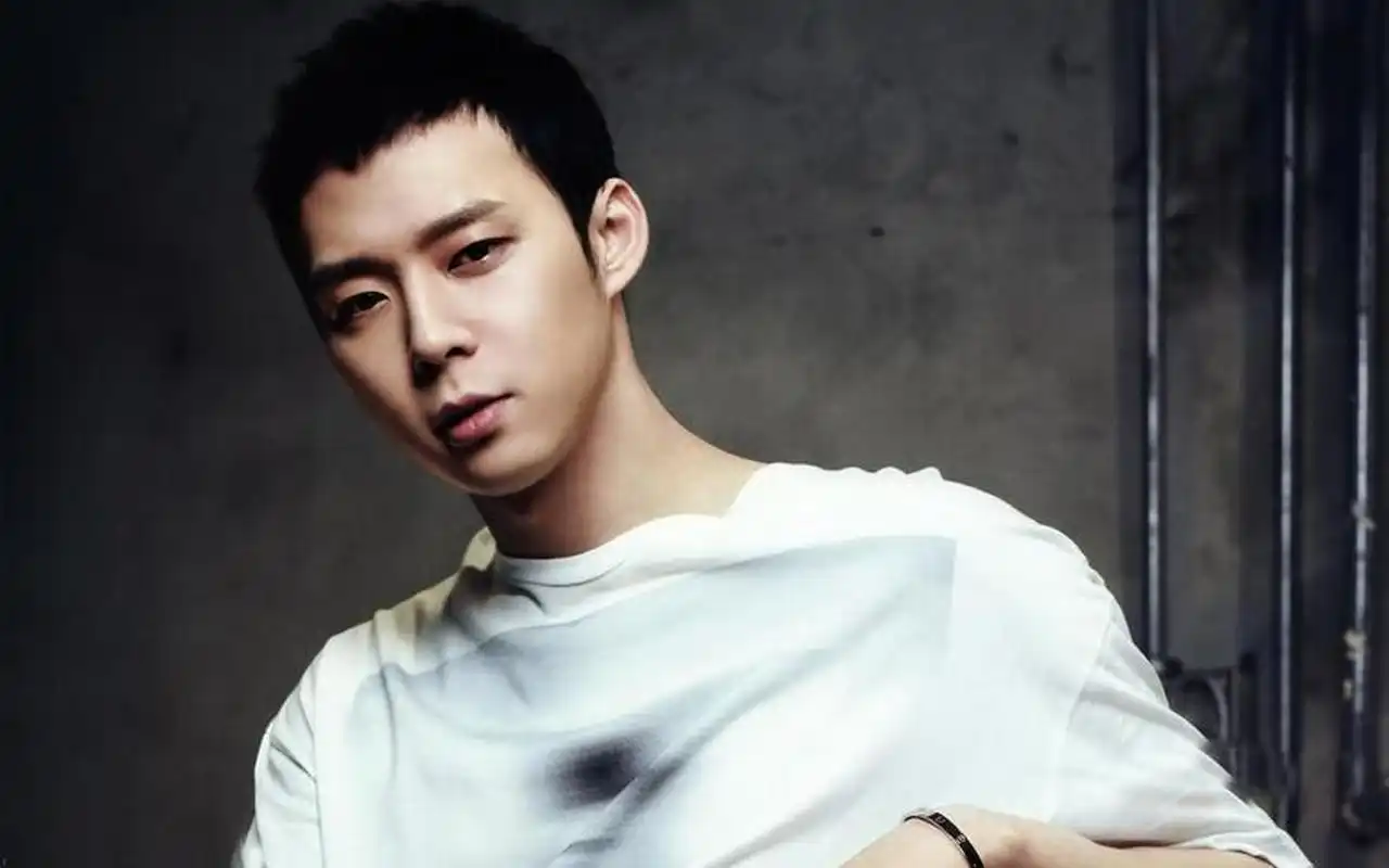 据韩国媒体报道,国税厅公开了一批拖欠税款的艺人名单,其中包括歌手朴