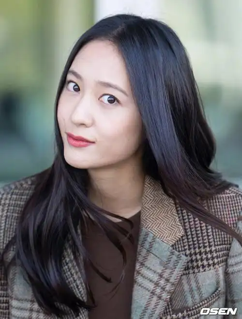 郑秀晶新闻图依旧那么美