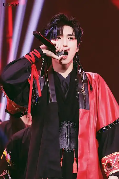 严浩翔 养成系rapper之光##严浩翔刀马旦舞台##少年onfire第二