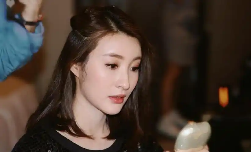 林峰堂妹林夏薇成"嫁豪门"反面例子!