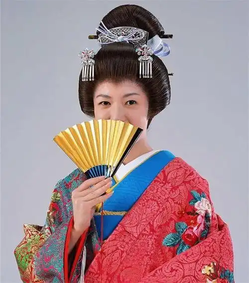 古代日本女人穿和服时竟然不穿内衣这是为什么