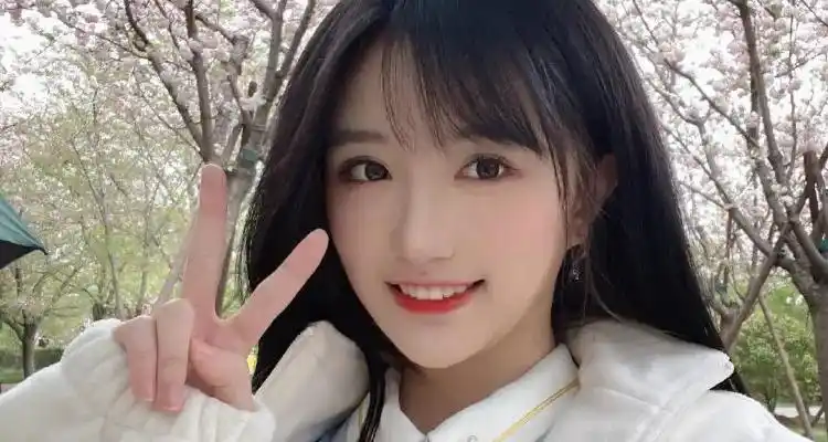 费沁源为什么是奶t