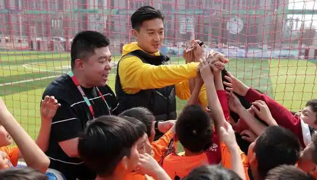 国足天津见面会公益行走近球迷|陈涛|足球|中国球迷|伊万科维奇_网易