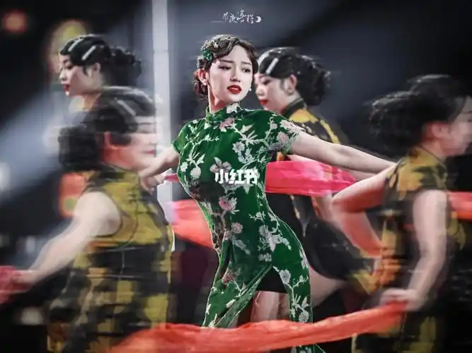 程潇蒙面舞王旗袍造型舞台