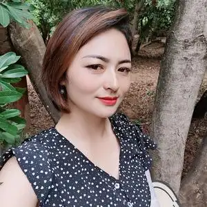 ly 微胖女人 请不要连赞头像