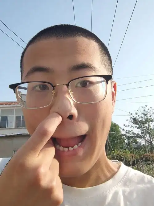 明明长得丑却很自信的男生是什么心理? - 知乎