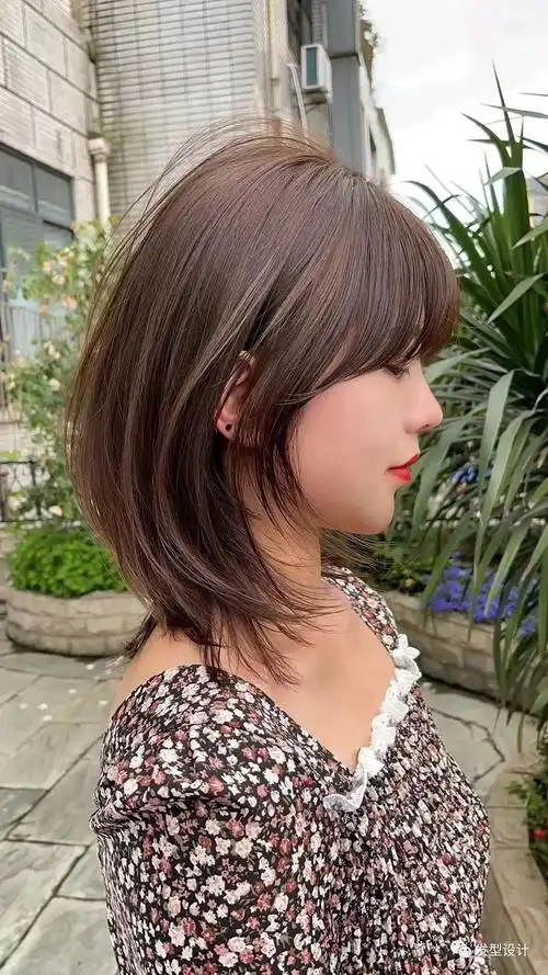 高层次锁骨发初夏剪刚刚好