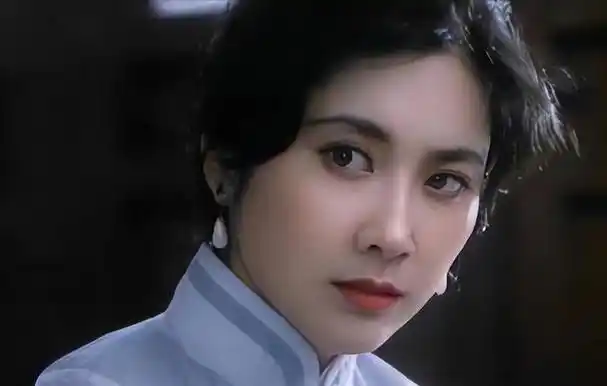 东方美人朱琳和二婚丈夫恩爱19年如今71岁的她风采依旧