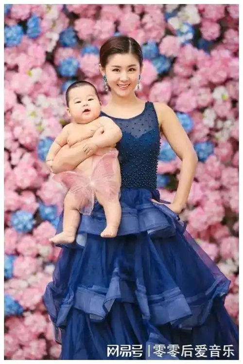 头条创作挑战寨##李小萌##王雷李小萌官宣怀二胎##李小萌是你心中的