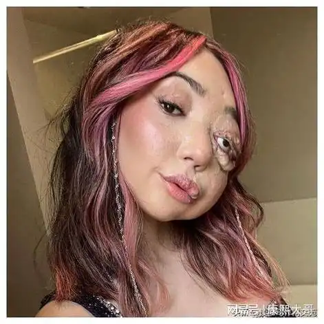 奇丑无比的女人,她没有整容,而是用这种方式活出精彩!